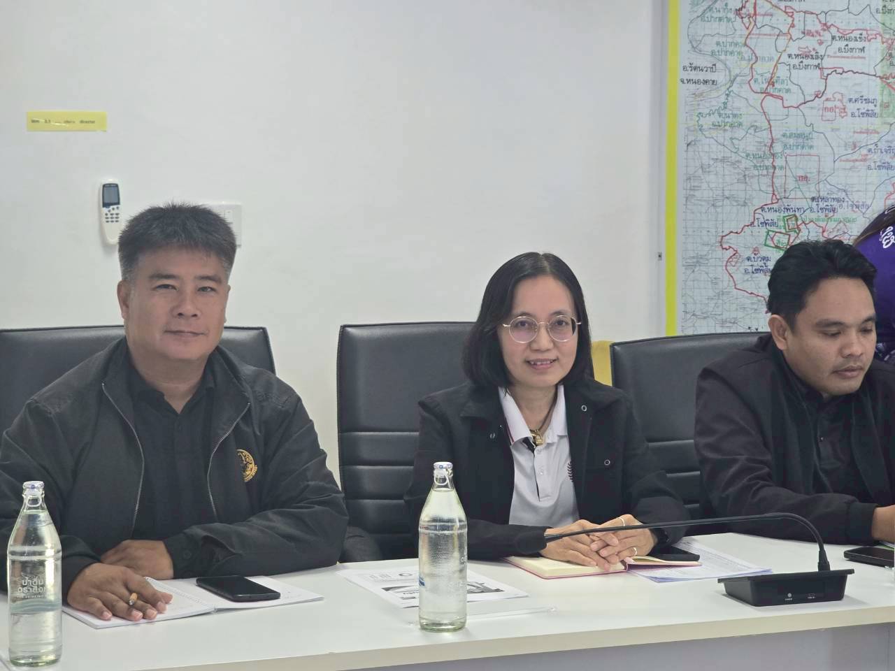 title - นายกฤตวิทย์ พิมพ์ทองงาม ผู้ตรวจราชการกรม สำนักงานการปฏิรูปที่ดินเพื่อเกษตรกรรม เข้าร่วมประชุมตรวจติดตามความก้าวหน้าผลการดำเนินงานตามแผนการตรวจราชการ ประจำปีงบประมาณ พ.ศ. 2569 รอบที่ 1 ส.ป.ก.บึงกาฬ